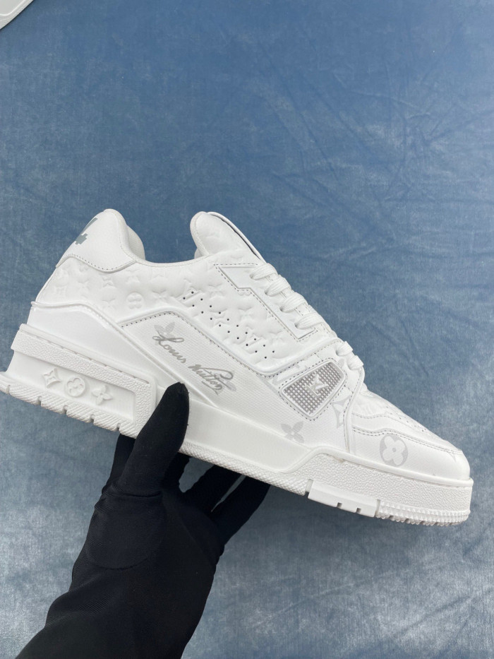 Louis Vuitton White Sports Casual Shoes And Board Shoes #nigo21671