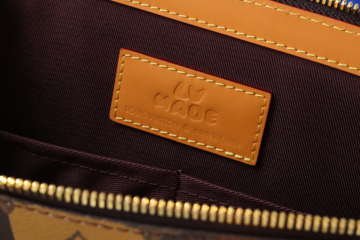 Louis Vuitton Leather Square Tote Bag Bags #nigo53149