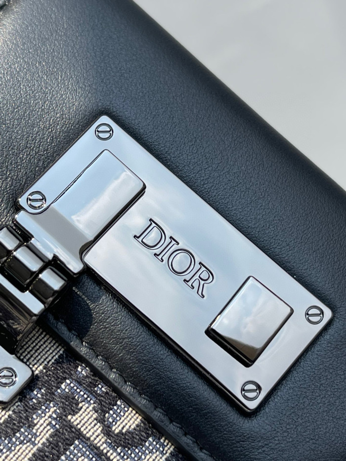 Dior Vertical Pouch Bag Bags #nigo7227