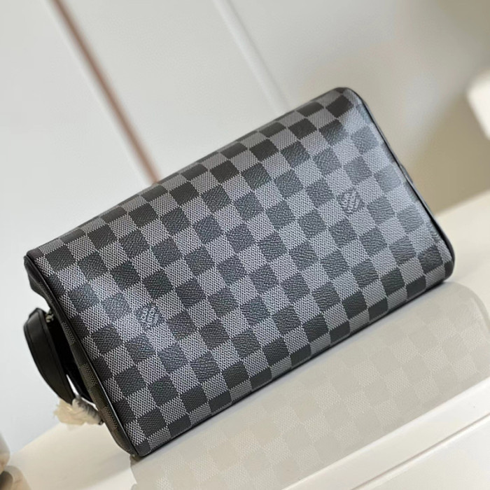 Louis Vuitton Chessboard Square Cosmetic Bag Bags #nigo56234