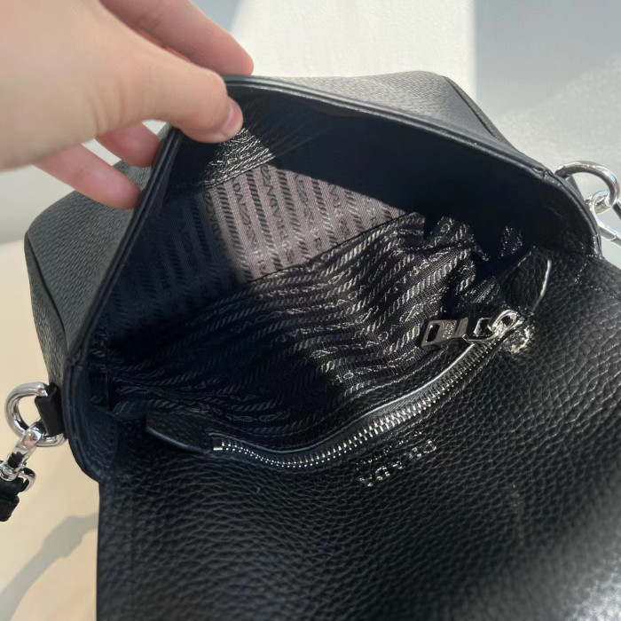 Prada Leather Square Shoulder Bags Handbag Bag #nigo56377