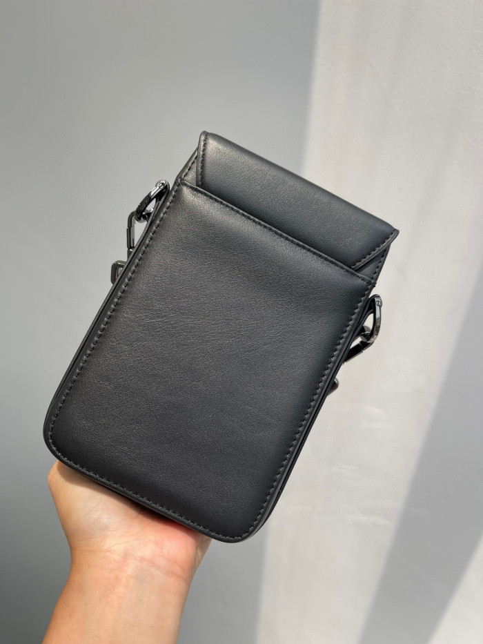 Dior Vertical Pouch Bag Bags #nigo7227