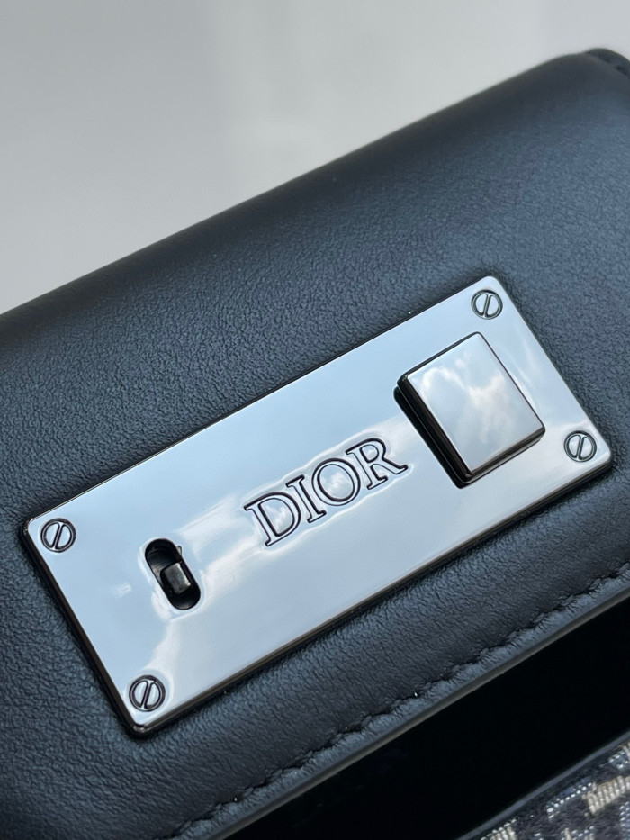 Dior Vertical Pouch Bag Bags #nigo7227