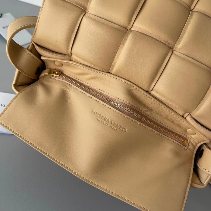 Bottega Veneta Mens Womens Leather Shoulder Bags Braided Square Bread Bag #nigo51564