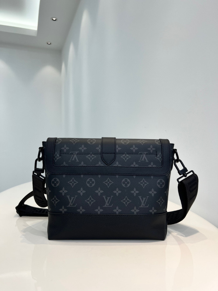 Louis Vuitton Messenger Shoulder Bag Bags #nigo7434