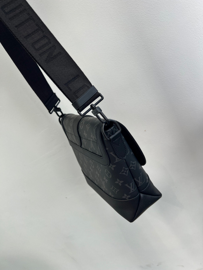 Louis Vuitton Messenger Shoulder Bag Bags #nigo7434