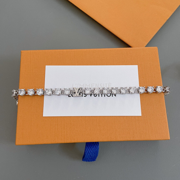 Louis Vuitton Cpystals Bracelet With Diamonds #nigo96265