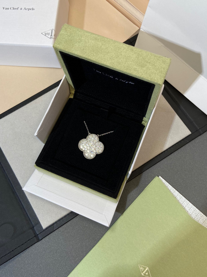 Van Cleef & Arpels Single Flower Necklace Jewelry #nigo96268