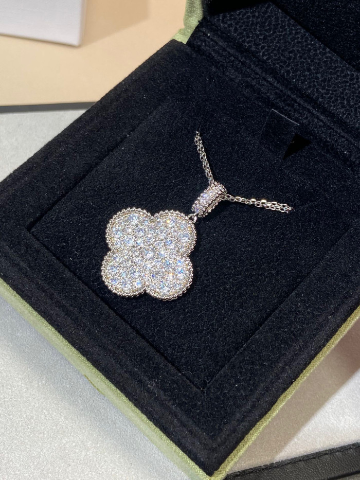 Van Cleef & Arpels Single Flower Necklace Jewelry #nigo96268