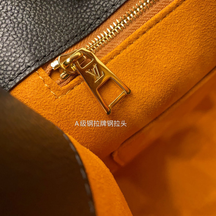 Louis Vuitton One Shoulder Leather Tote Bag #nigo52323