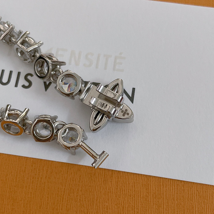 Louis Vuitton Cpystals Bracelet With Diamonds #nigo96265