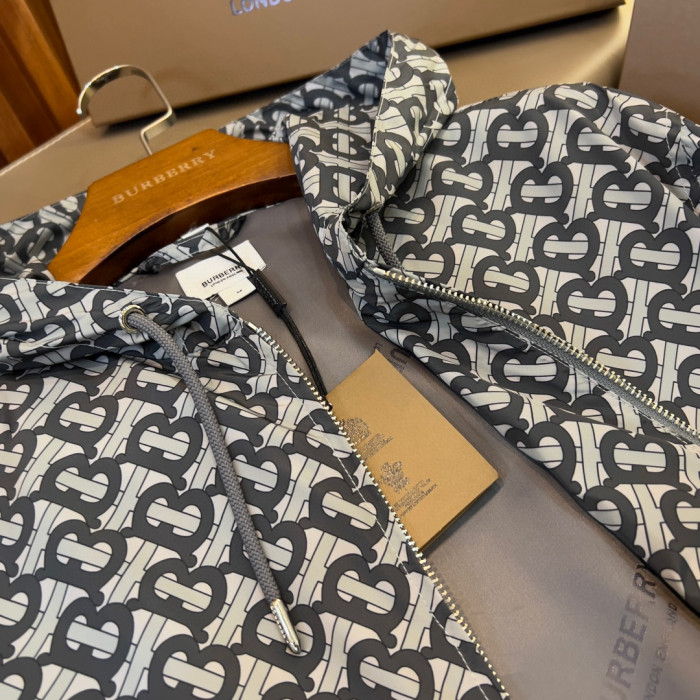Burberry Grey Zip Print Jacket #nigo5773