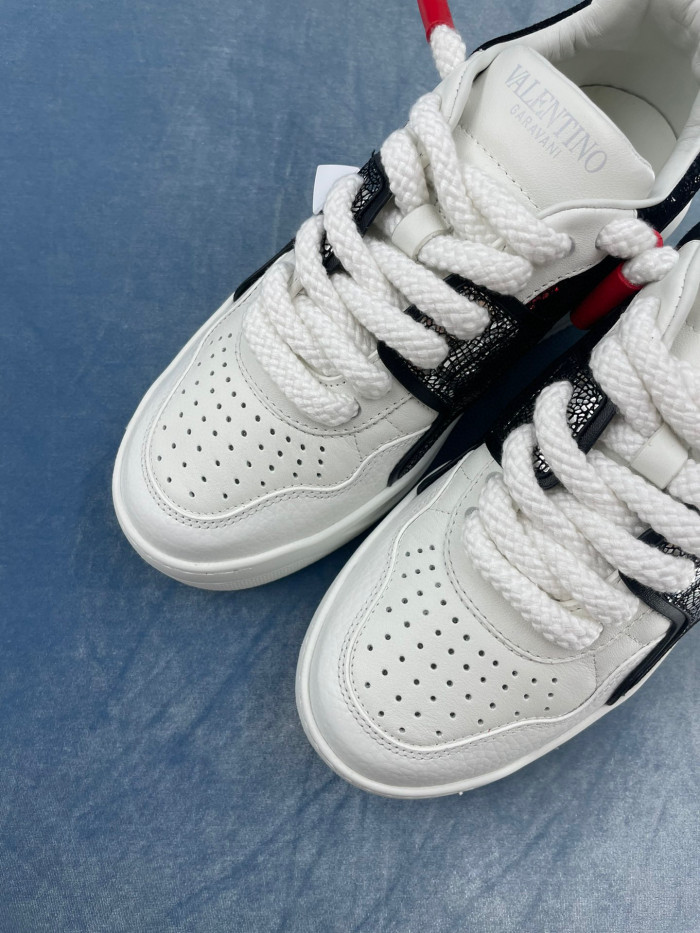 Valentino One Stud Xl Nappa Leather Low Top Sneaker Studded Athleisure Shoes #nigo96282