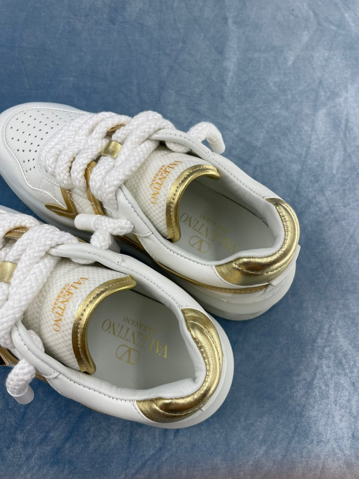 Valentino One Stud Xl Nappa Leather Low Top Sneaker Studded Athleisure Shoes #nigo96282