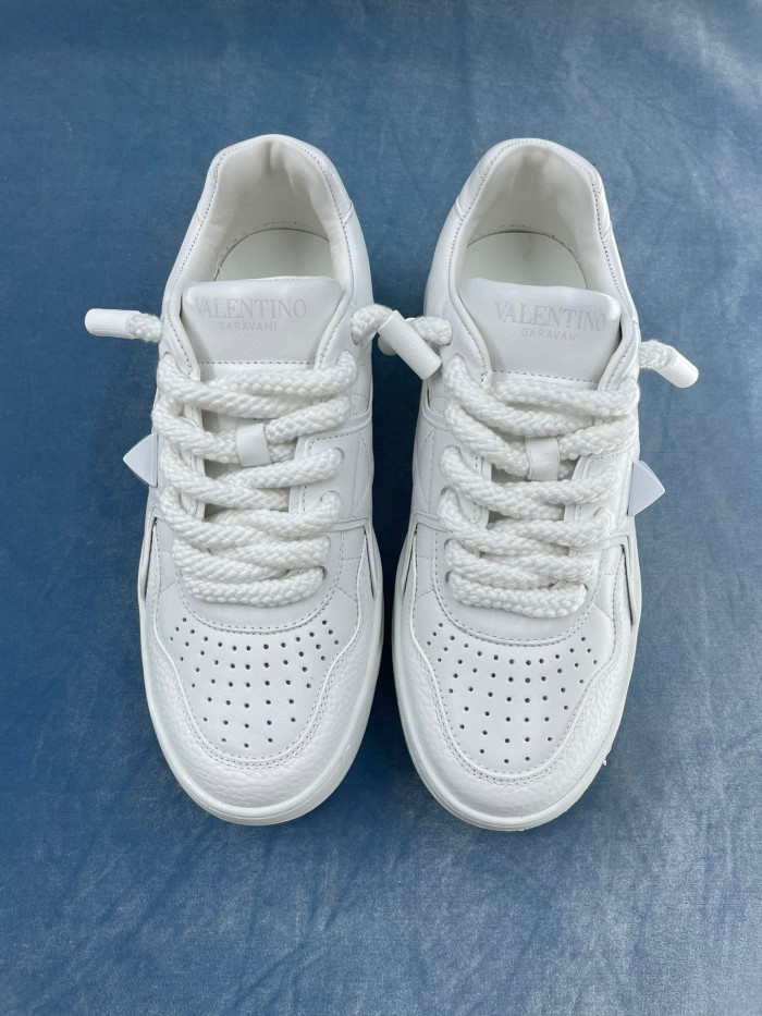 Valentino One Stud Xl Nappa Leather Low Top Sneaker Studded Athleisure Shoes #nigo96282
