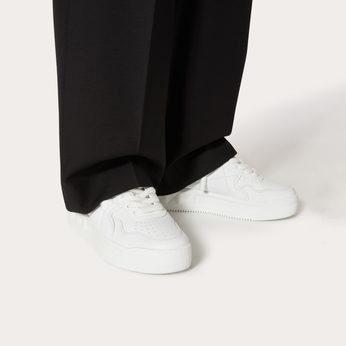 Valentino One Stud Xl Nappa Leather Low Top Sneaker Studded Athleisure Shoes #nigo96282