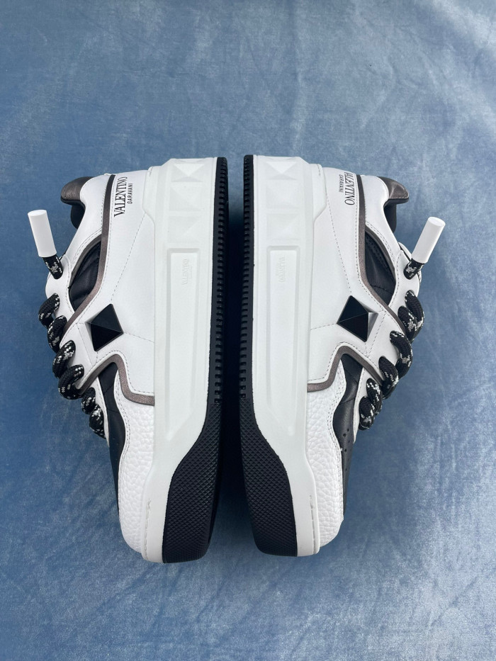 Valentino One Stud Xl Nappa Leather Low Top Sneaker Studded Athleisure Shoes #nigo96282