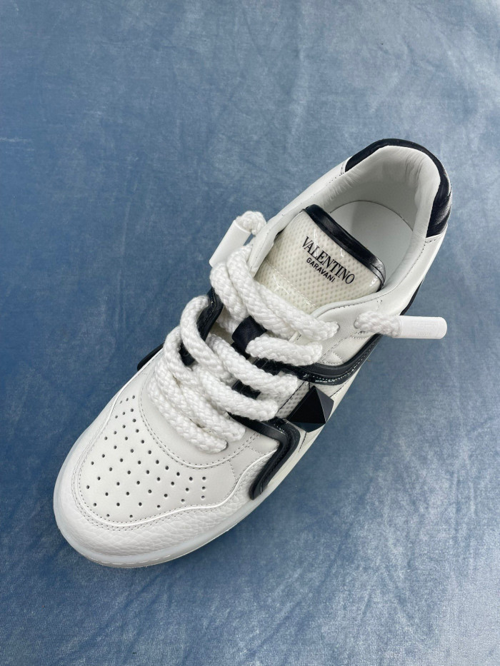 Valentino One Stud Xl Nappa Leather Low Top Sneaker Studded Athleisure Shoes #nigo96282