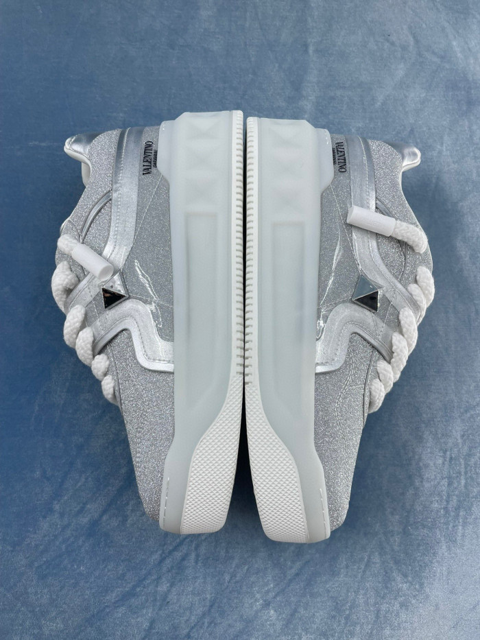 Valentino One Stud Xl Nappa Leather Low Top Sneaker Studded Athleisure Shoes #nigo96282