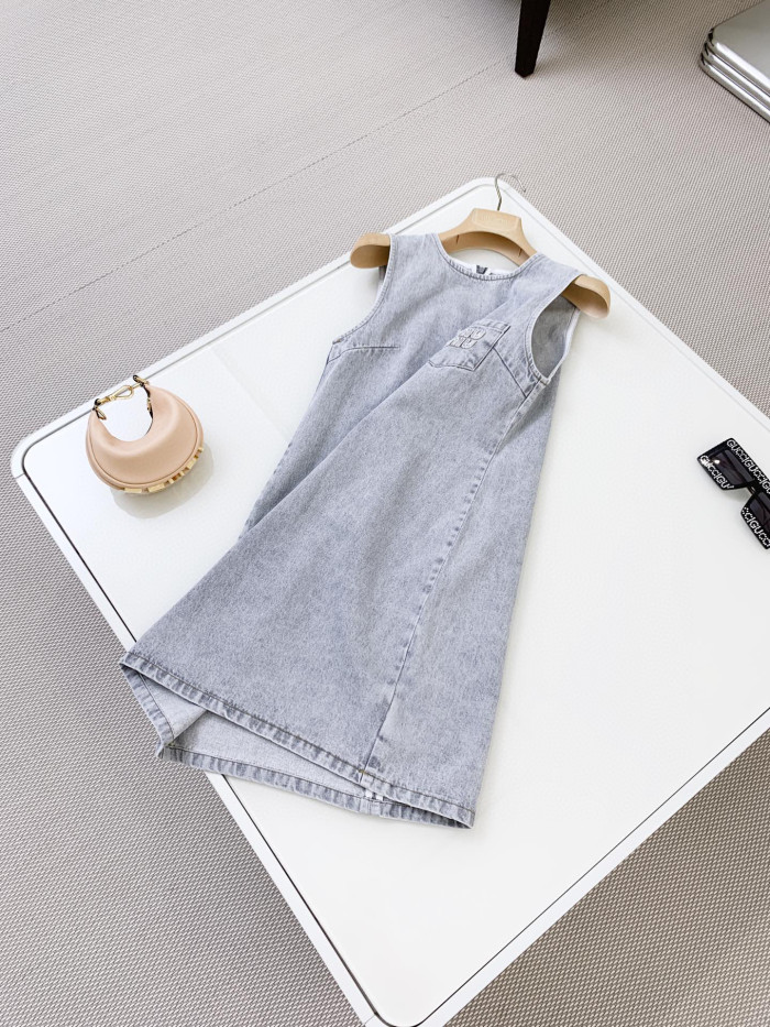 MiuMiu Sleeveless Round Neck Denim Dress Skirt #nigo96271