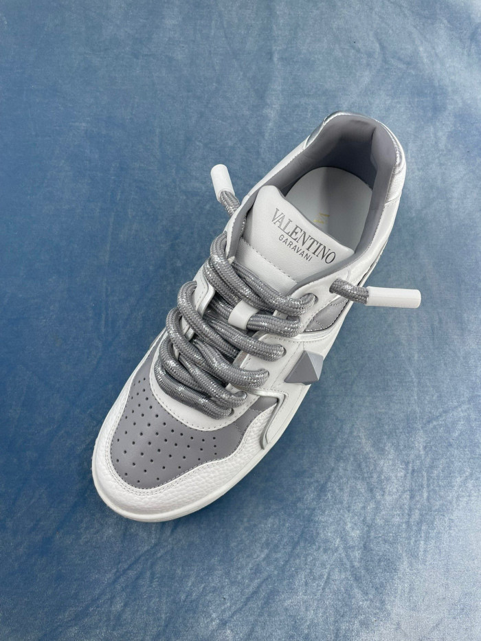 Valentino One Stud Xl Nappa Leather Low Top Sneaker Studded Athleisure Shoes #nigo96282