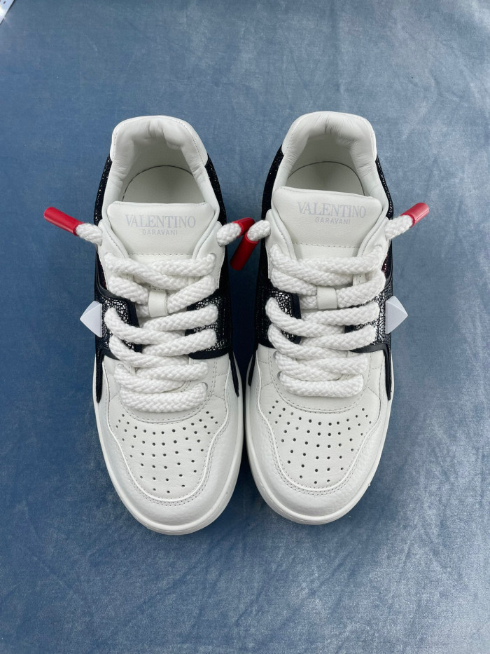 Valentino One Stud Xl Nappa Leather Low Top Sneaker Studded Athleisure Shoes #nigo96282
