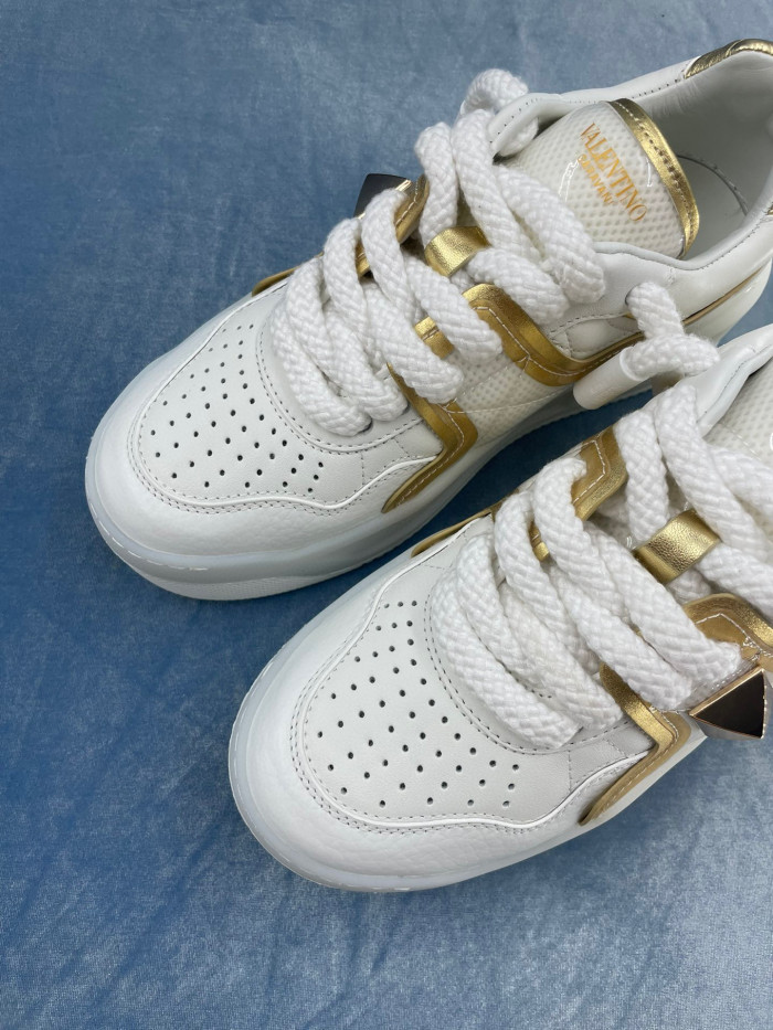 Valentino One Stud Xl Nappa Leather Low Top Sneaker Studded Athleisure Shoes #nigo96282