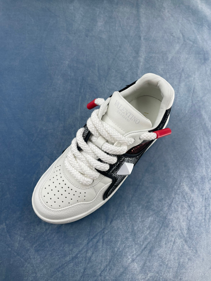 Valentino One Stud Xl Nappa Leather Low Top Sneaker Studded Athleisure Shoes #nigo96282
