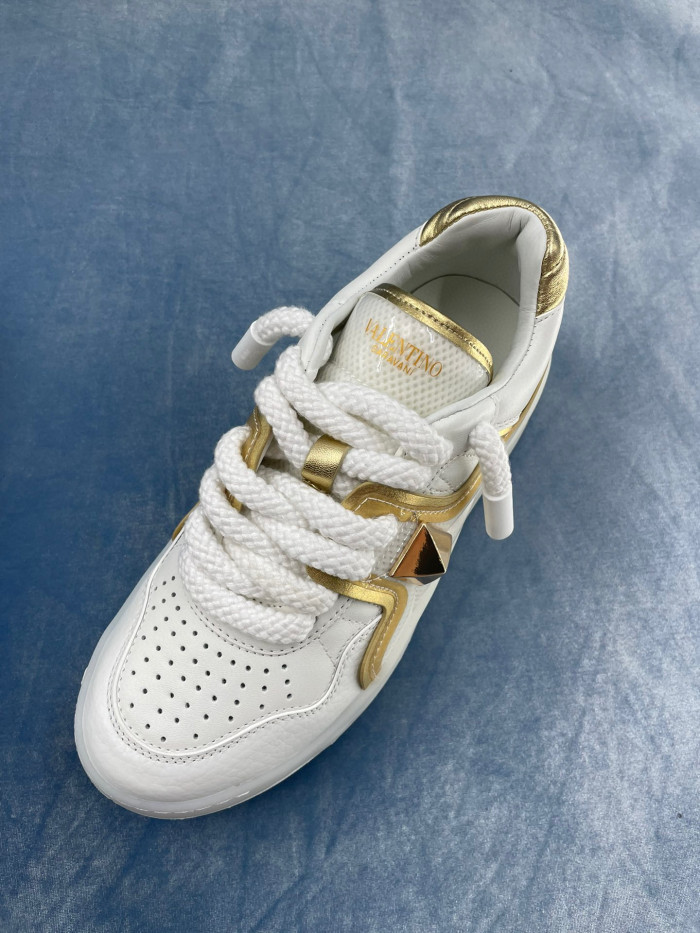 Valentino One Stud Xl Nappa Leather Low Top Sneaker Studded Athleisure Shoes #nigo96282