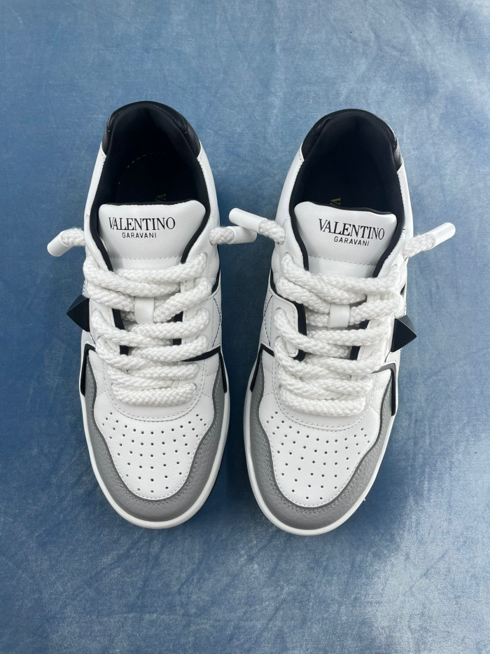 Valentino One Stud Xl Nappa Leather Low Top Sneaker Studded Athleisure Shoes #nigo96282