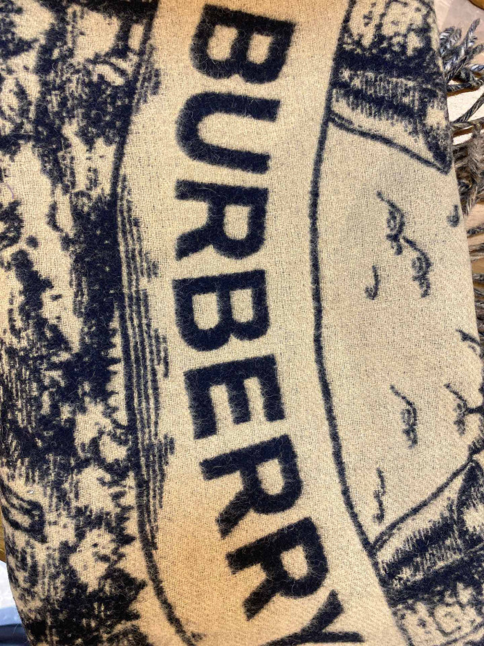 Burberry EKD Cashmere Reversible  Autumn And Winter Warm Scarf Shawl #nigo96285