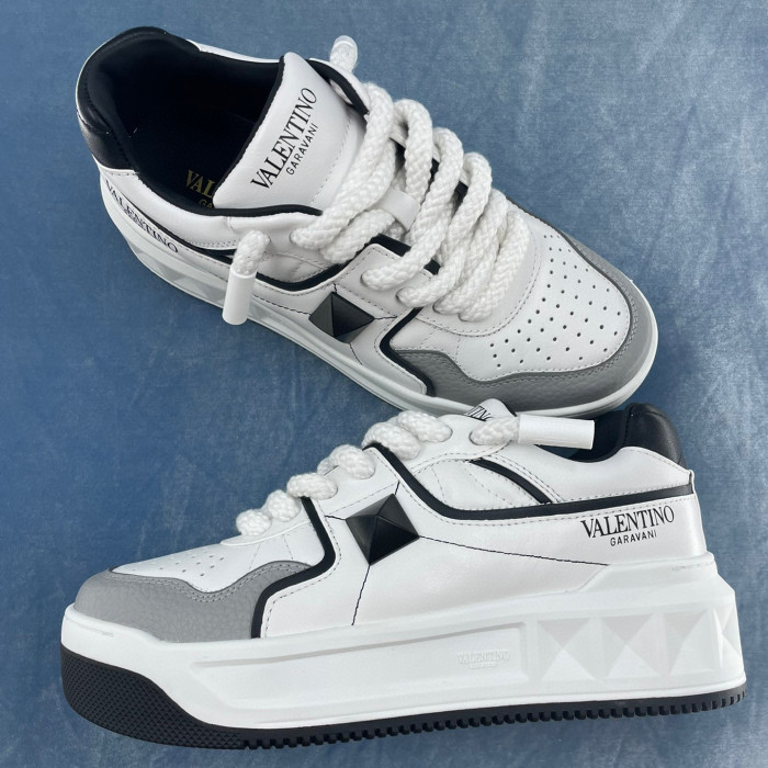 Valentino One Stud Xl Nappa Leather Low Top Sneaker Studded Athleisure Shoes #nigo96282