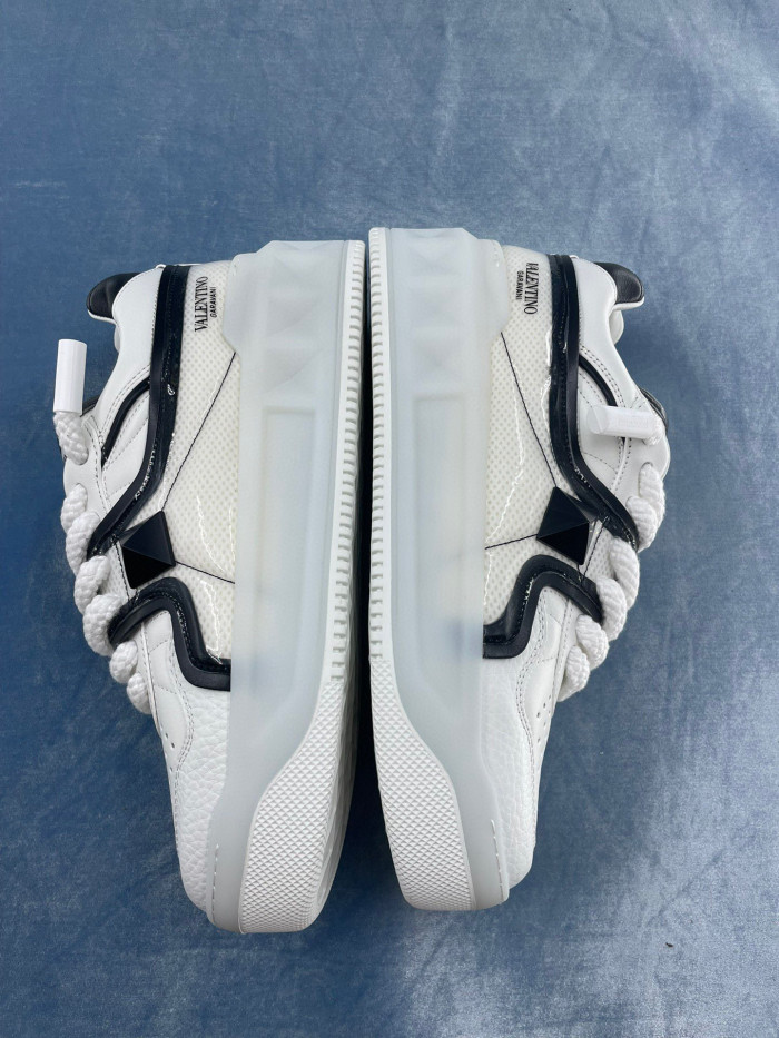 Valentino One Stud Xl Nappa Leather Low Top Sneaker Studded Athleisure Shoes #nigo96282