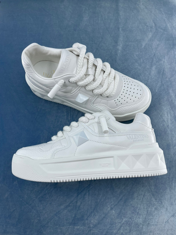 Valentino One Stud Xl Nappa Leather Low Top Sneaker Studded Athleisure Shoes #nigo96282