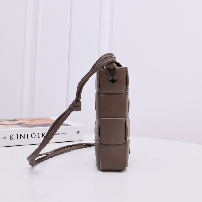 Bottega Veneta  Intrecciato Leather Crossbody Shoulder Bag #nigo96319