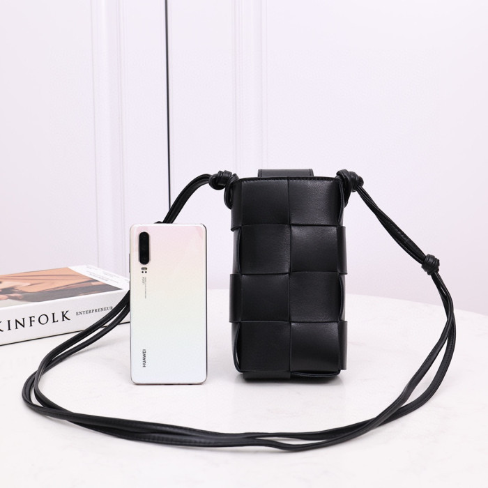 Bottega Veneta  Intrecciato Leather Crossbody Shoulder Bag #nigo96319