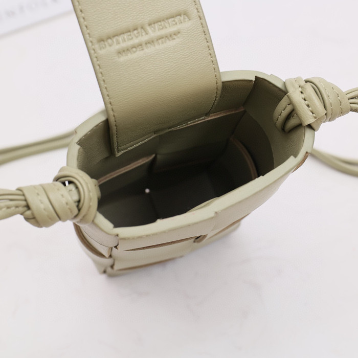 Bottega Veneta  Intrecciato Leather Crossbody Shoulder Bag #nigo96319