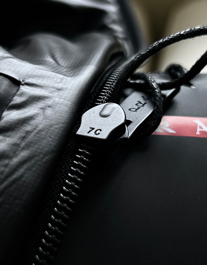 Prada Light Nylon Hooded Puffer Jacket Zip Down Coat #nigo96333