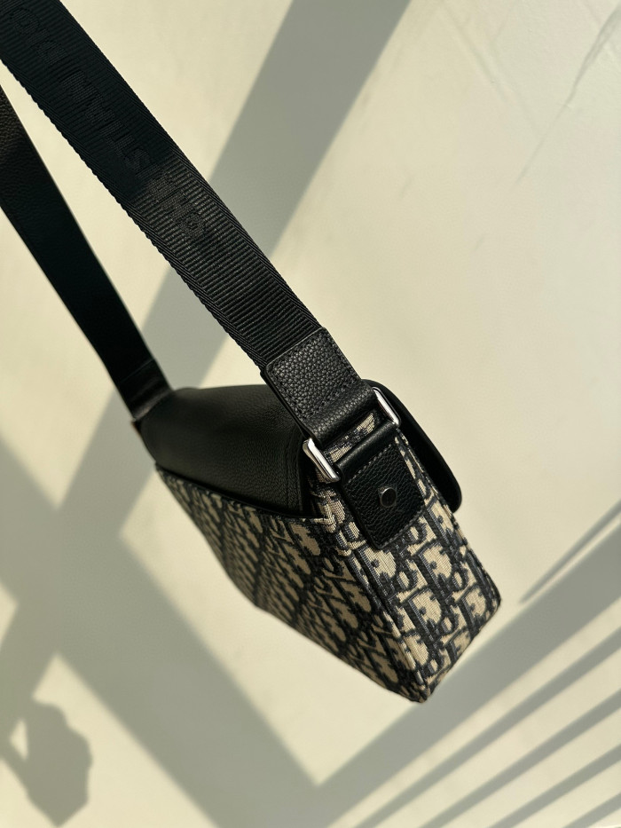 DIOR Black Leather Shoulder Bag #nigo8412