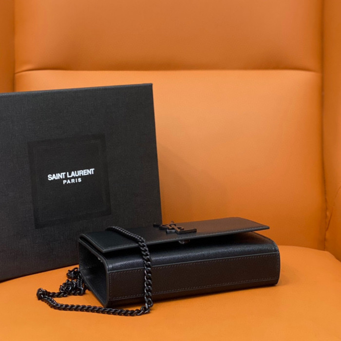 Saint Laurent Leather Chain Bag #nigo21334