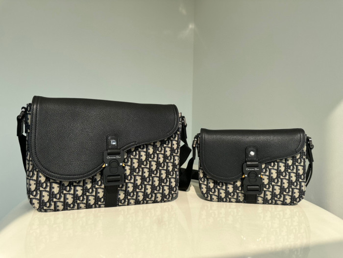 DIOR Black Leather Shoulder Bag #nigo8412
