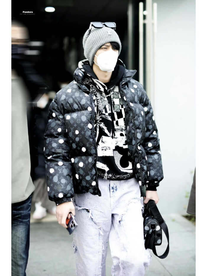 Louis Vuitton Yayoi kusama Black Polka Dot Hooded Down Jacket #nigo96374
