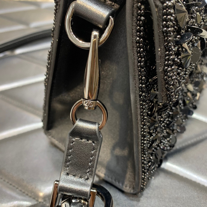 Valentino Bright Diamond Handheld Bag #nigo57963