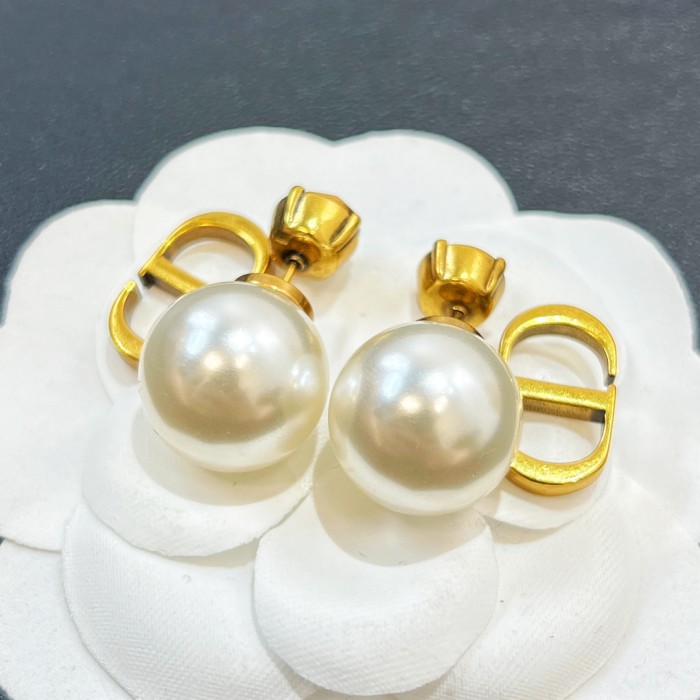 Dior Fashion Women's Letter Stud Earrings Accessories Jewelry #nigo89567