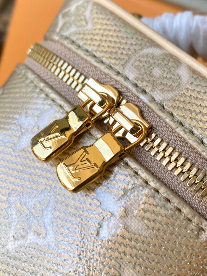 Louis Vuitton Small Square Box Chain Bag #nigo21285