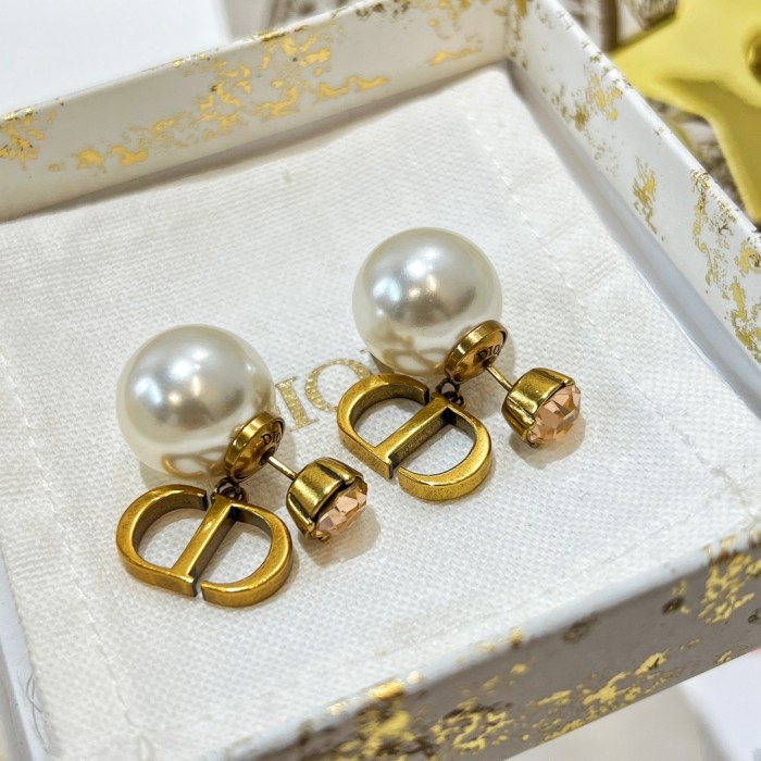 Dior Fashion Women's Letter Stud Earrings Accessories Jewelry #nigo89567