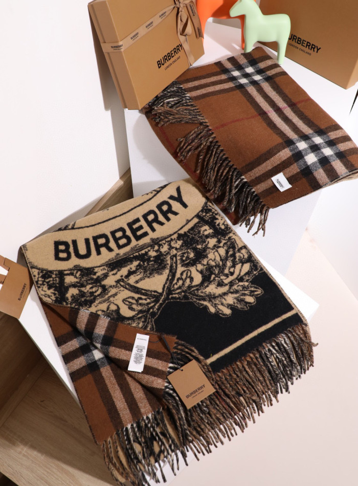 Burberry Reversible Jacquard Cape Shawl Scarf #nigo96383