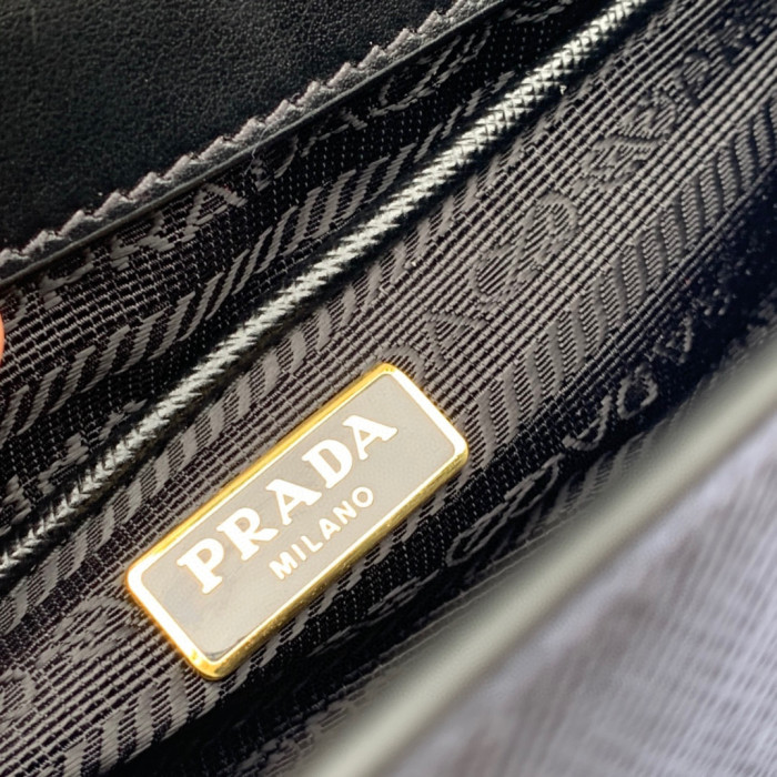 Prada Chain Leather Shoulder Bag #nigo94912