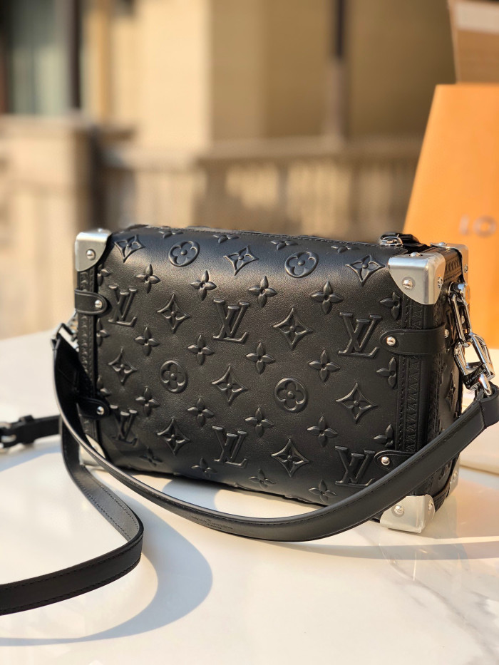 Louis Vuitton Portable Metal Box Armpit Shoulder Bag #nigo56158