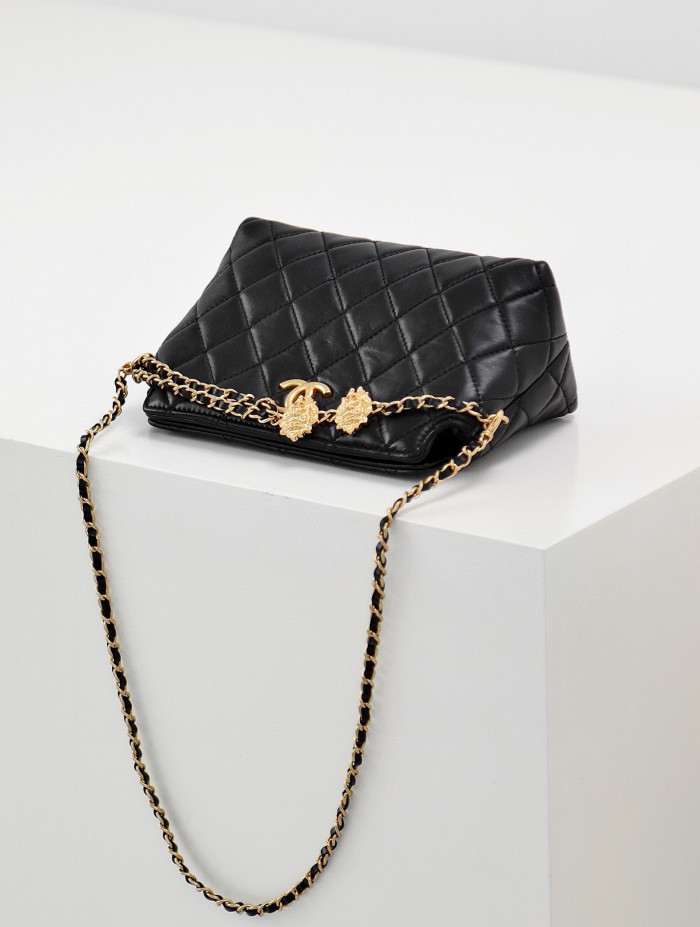 Chanel Leather Chain Shoulder Crossbody Bag #nigo21368